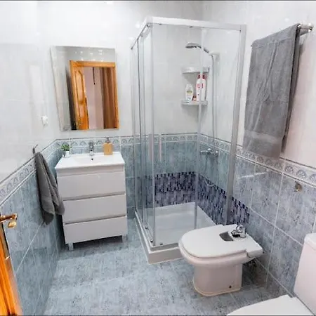 Center Apartment *